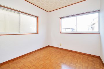 ２階洋室（５.６帖）