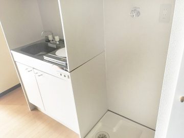キッチンと洗濯機置場
