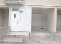 玄関横駐車場